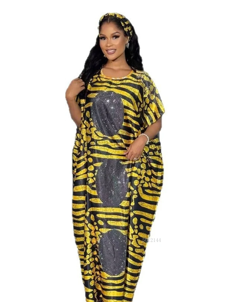 

2025 New Fashion Big Scarf Ethnic Summer Embroidery Design Loose Middle Eastern Cloth Robe African Print Casual Women's Dress