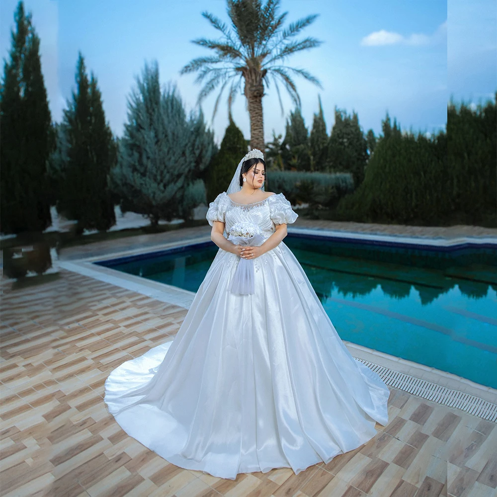 

Modest Wedding Dresses Boat Neck Short Sleeve Bride Dress with Beading Appliques Pleat A-Line Sweep Train Bridal Gown Customized