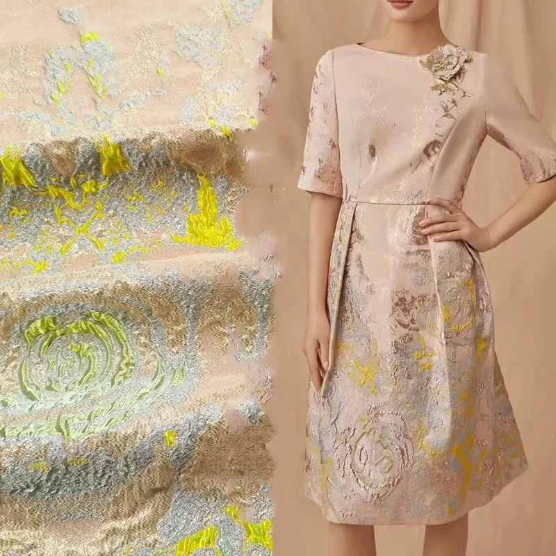 

Luxury Three-dimensional Embossed Gold Silk Jacquard Positioning Fabric Textile Material Toast Dress Sewing Clothing Fabrics