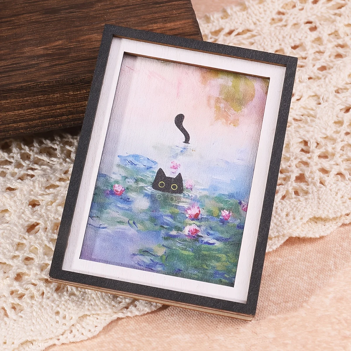 Mini-Kühlschrankmagnet in Rahmenform, Muster mit schwarzer Katze, die in einem Blumenbecken schwimmt, Heimdekoration, perfektes Weihnachtsgeschenk – Detail 6