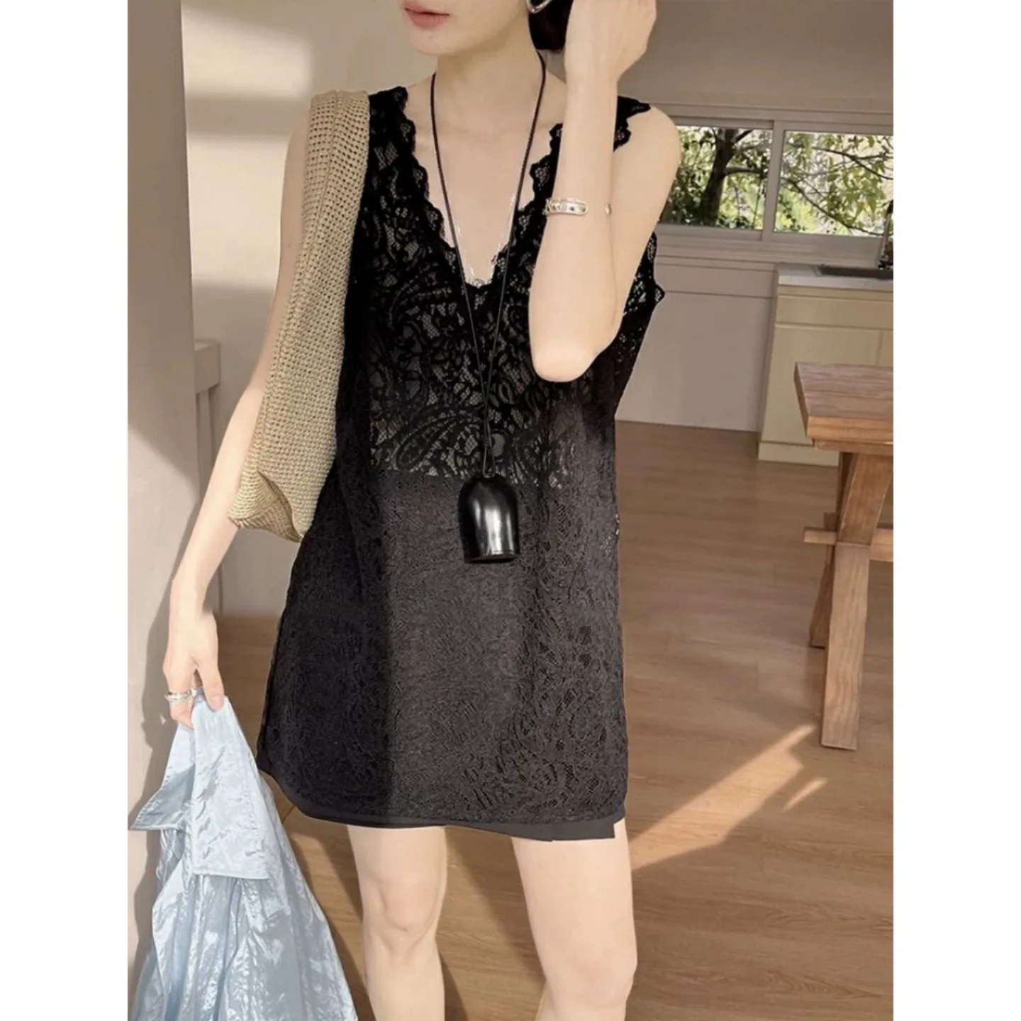 

Women's 2026 Summer New Plus Size Lace Hollow Spliced Sleeveless Tank Top V Neck Mid Length Hip Cover Slim Fit Outer Wear for