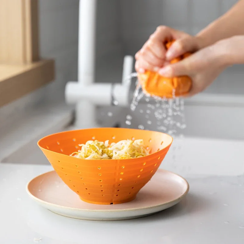 SHIMOYAMA Silicone Drain Bowl Kitchen Salad Clutching Sauerkraut Water Squeeze Magic Tool  Creative Washing Filter Strainer