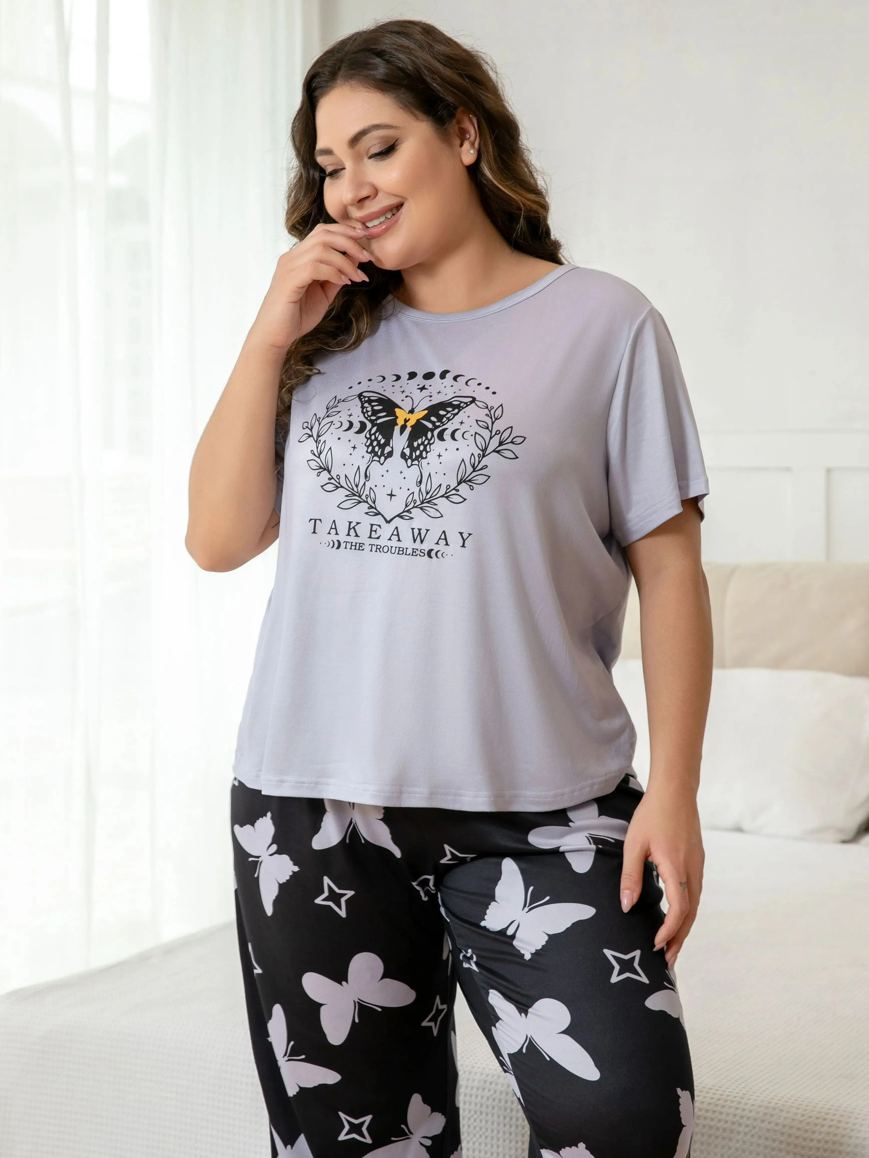 Plus-size Ladies Casual Light purple butterfly print short sleeve trousers pajamas set - suitable for home