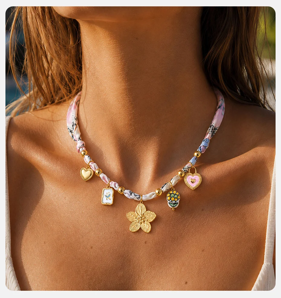 Vnox Boho Keramik-Blumenherz Imitationsperlen-Seidenschal-Halskette, vergoldete Harz-Muschel-Anhänger Schlüsselbeinkette Strand-Schmuck – Detail 4