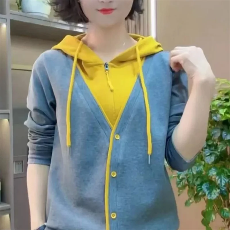 

Spring Autumn Hooded Jacket Fashion Short Coat Female Casual All-Match Loose Fake Two Pieces Casual Loose Contrast Ladies Tops