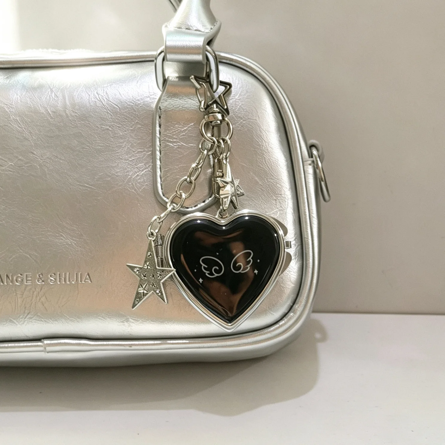 Bag Pendant Mirror Portable Compact Touch Up Mirror Makeup Mirror Keychain Polished For Handbags Party Touch Ups Pouches
