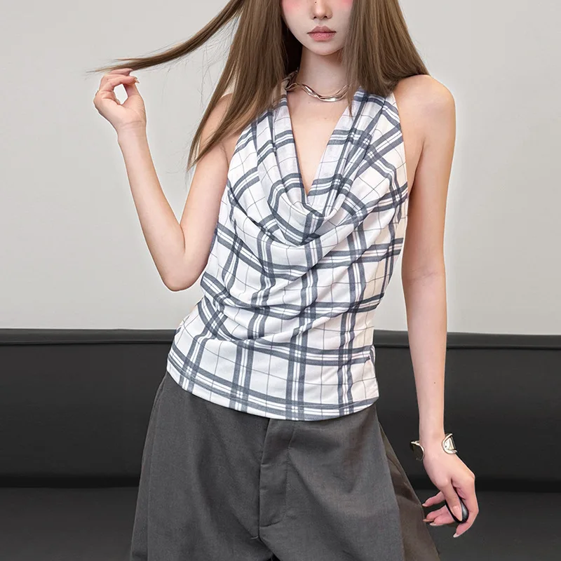 

Spring 2025 New Fashion Style for Women in Europe and America Simple and Stylish Halter-neck Backless Plaid Slim Sleeveless Vest