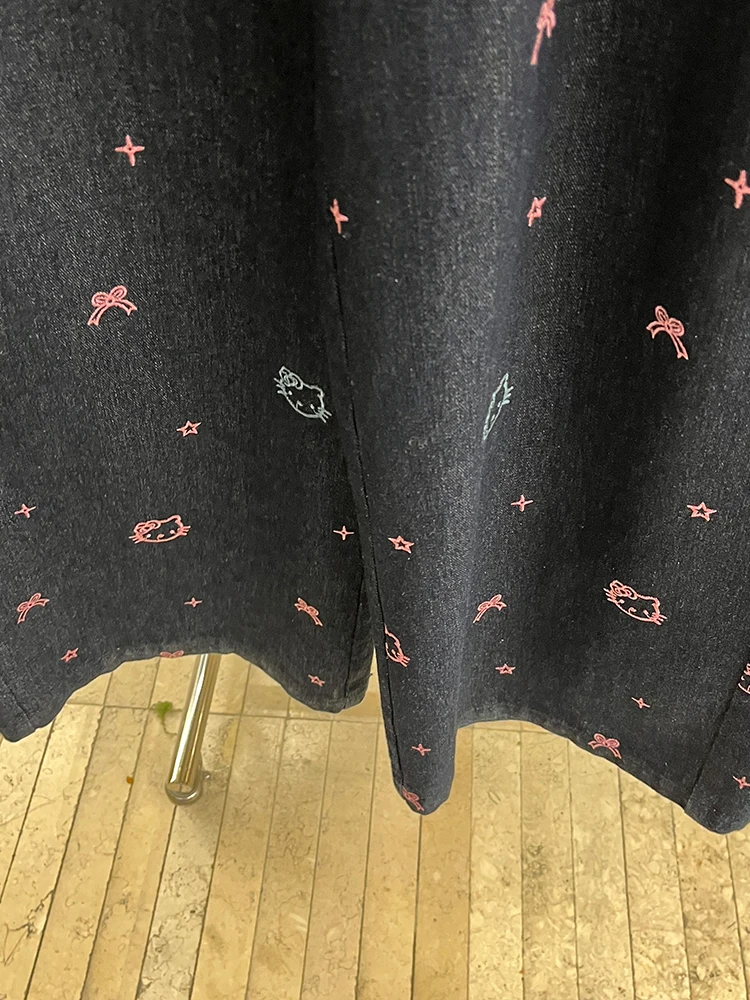 Retro Knoten Design Breite Bein Bodenlangen Jeans frauen Herbst Winter Neue Cartoon Stickerei Denim Hosen Niedrige Taille zi...