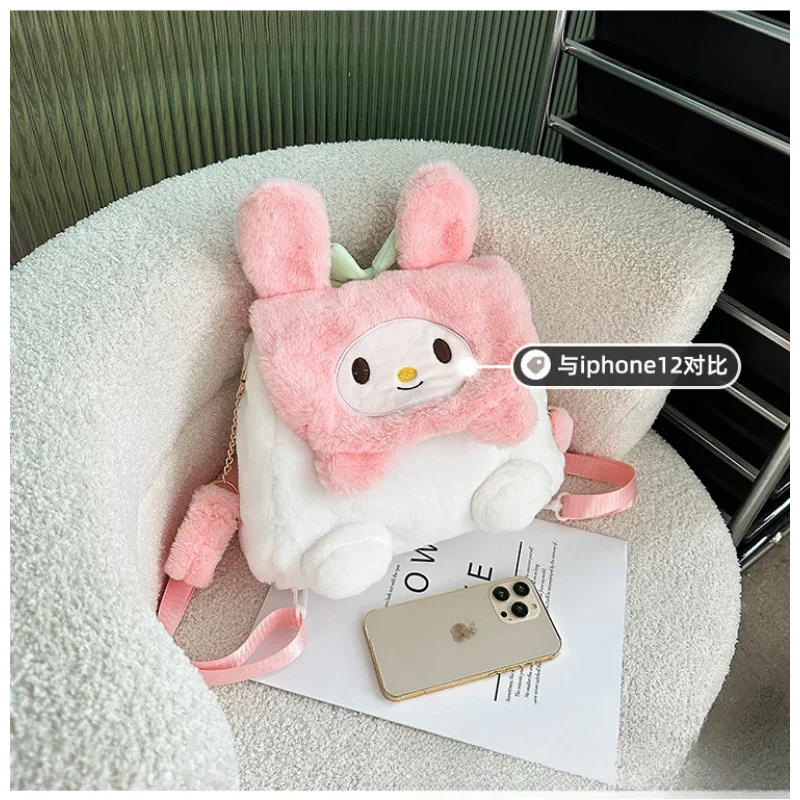 Sanrio Kulomie Simpatico dolce studente Borsa da portata obliqua con una spalla Zaino da gioco leggero con patta in peluche per cani con orecchie grandi