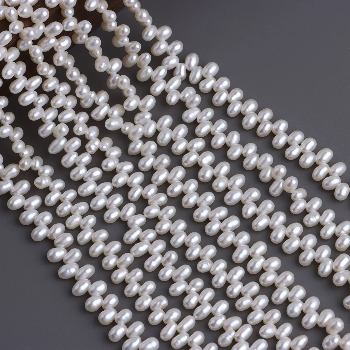 

Расширенный сильный свет, хорошее качество, 3-4 мм, рисовые бусины с двумя ушками, натуральный пресноводный жемчуг без косточек, ювелирные аксессуары «сделай сам»