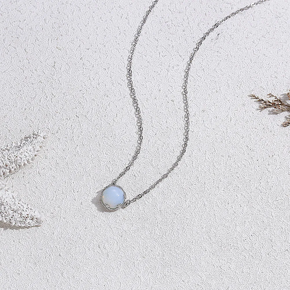 

1Pcs Moonstone Necklace for Women Minimalist Elegant Design Charming Jewelry Accessory Versatile for Daily Wear Or Special