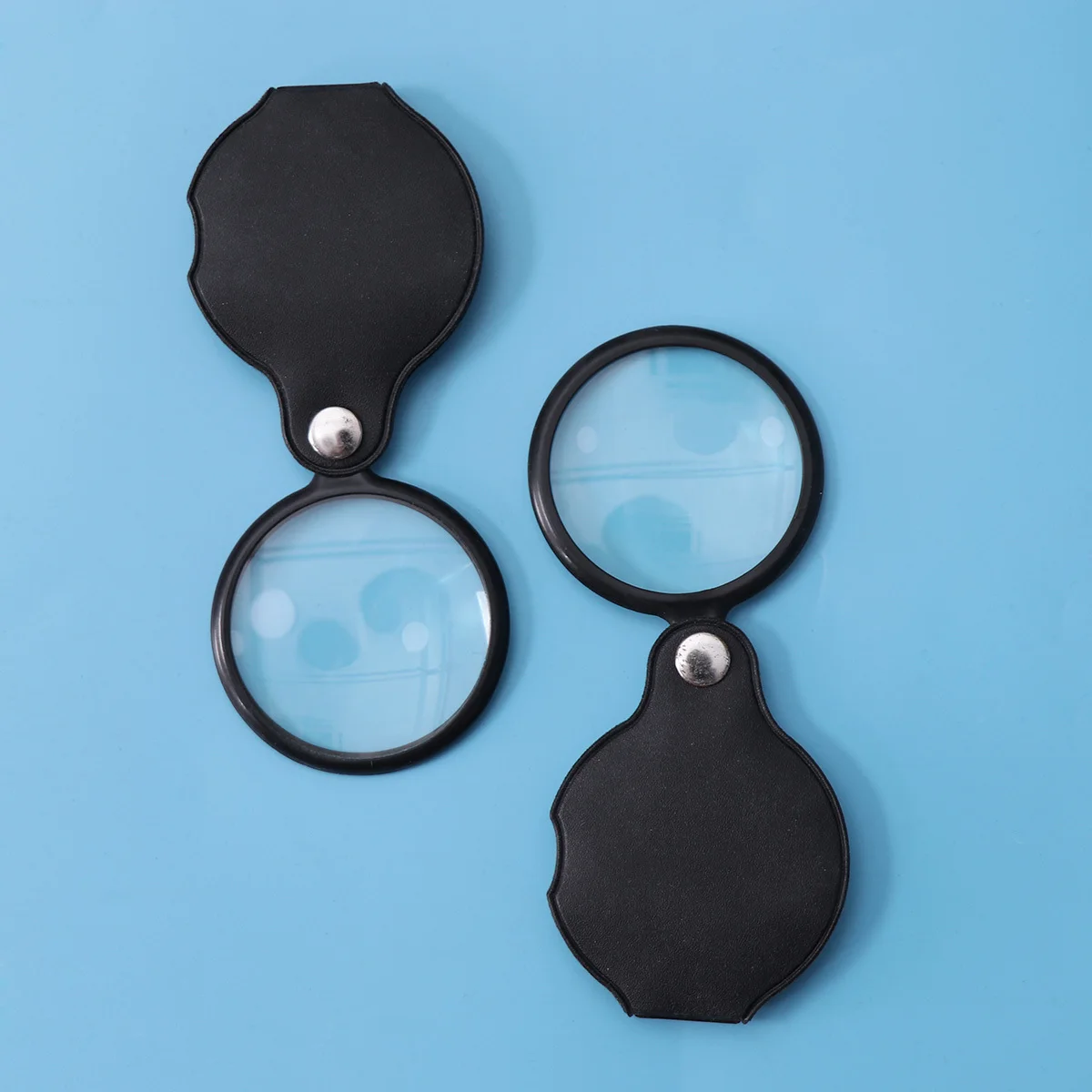 

4Pcs 5X Pocket Magnifier Folding Loupe for Inspection Reading Photos Pill Bottles Easy Carry Use Anywhere 60Mm