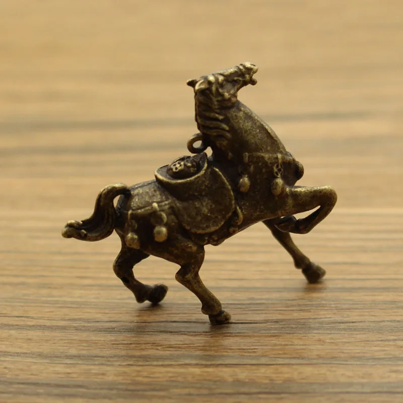 Brass Retro Horse To Success Metal Figurine Car Keychain Pendant 12 Zodiac Horses Decorative Figurines Accessoires Miniatures