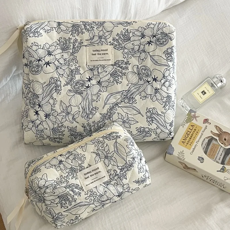 Trousse de maquillage matelassurera à fleurs vintage pour femmes, sac à main portable, fermeture éclair, cosmétique, évaluation de voyage, poudres de toilette, filles, femme, 2024