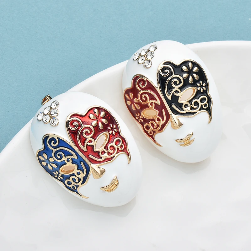 Wuli & baby المينا الوجه دبابيس للنساء الرجال 2-color الفن الوجه حفلة عادية بروش دبابيس الهدايا