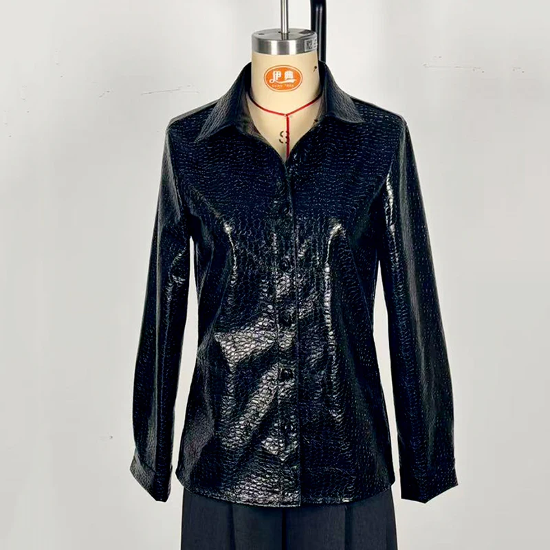 Cardigan noir à boutons en peau de serpent pour femmes, haut à col rabattu, élégant, à la mode, manches longues, brillant, rétro, Streetwear