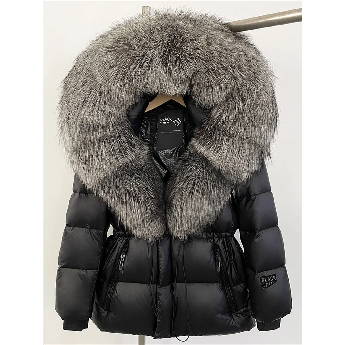 

2025 Women's Winter Hooded Down Jacket with PU Coating and Large Fur Collar for Warmth. y2k New High-Quality Outerwear bra