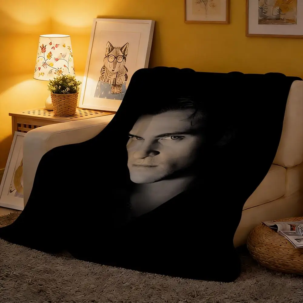 

Band P-Phoenix Throw Flannel Blanket Suitable for Sofas Beds Offices Travel, Camping Chairs