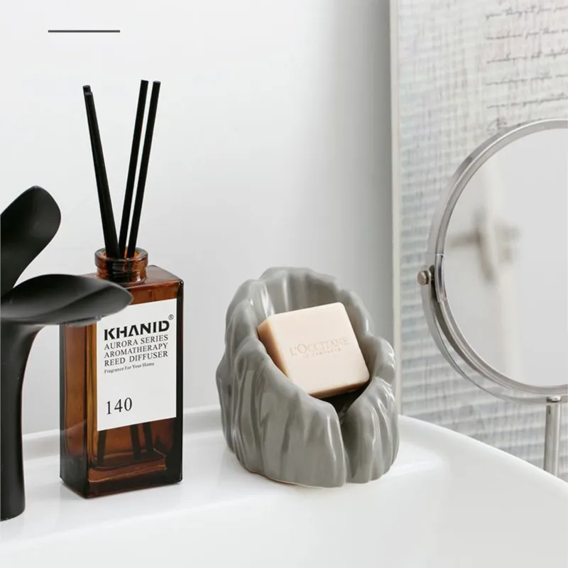 

Creative No Punching Soap Box Ceramic Soap Box No Water Accumulation Soap Dish Bathroom Soap Holder Draining Soap Dish ZG803