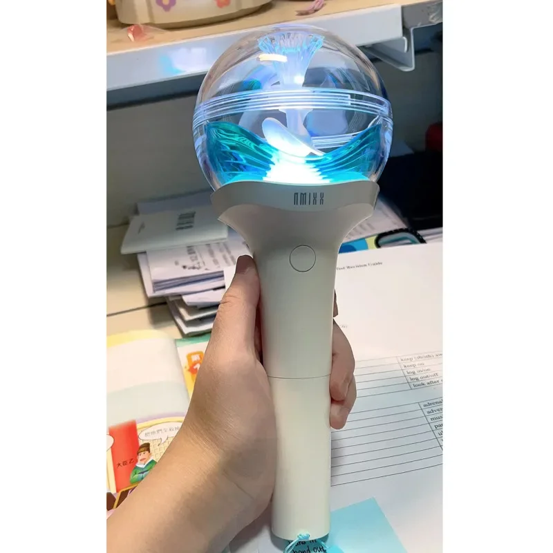 NMIXX Light Stick Corea Kpop Lightstick Asta luminosa Lampada da concerto Party Flash Giocattoli fluorescenti Hiphop Flash Aid Rod Fans Regalo