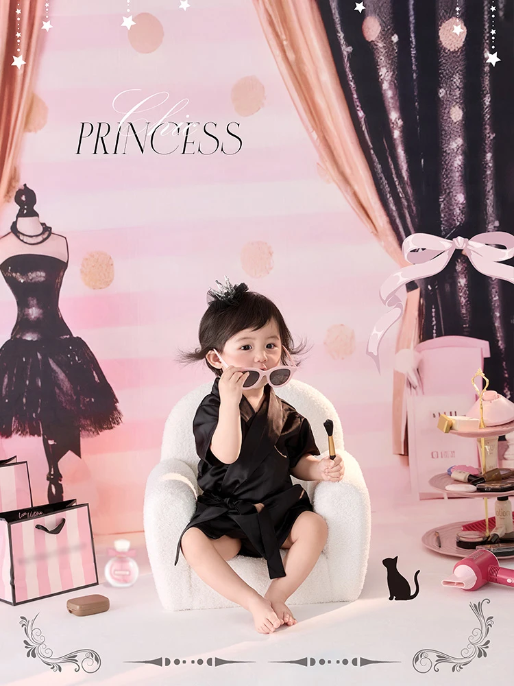 

Шикарный комплект реквизита для фотосессии малышей: черный халат + заколка для волос, модный набор для фотосессии в стиле косметической комнаты для первого дня рождения ребенка