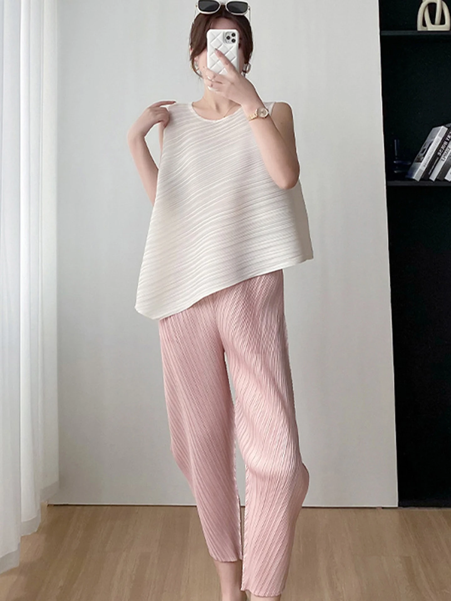 

Pure Color Asymmetrical Sleeveless T-Shirt Pleated Slimming Top for Women Commute Style Summer New Arrival Polyester Fiber