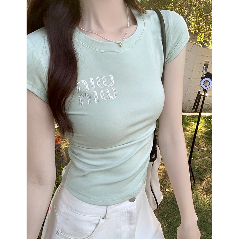 Hottie wąska talia obcisłe koszulki damskie z krótkim rękawem letnie kreatywne list drukuj seksowne krótkie bluzki plisowane krótkie koszule