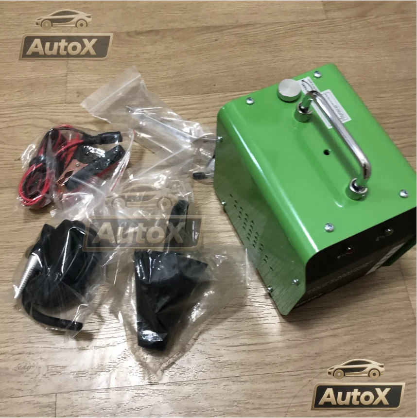 Rilevatore di perdite per macchina del fumo automobilistica Tester di perdite per tubi per auto a doppia modalità 12V con manometro e regolabile