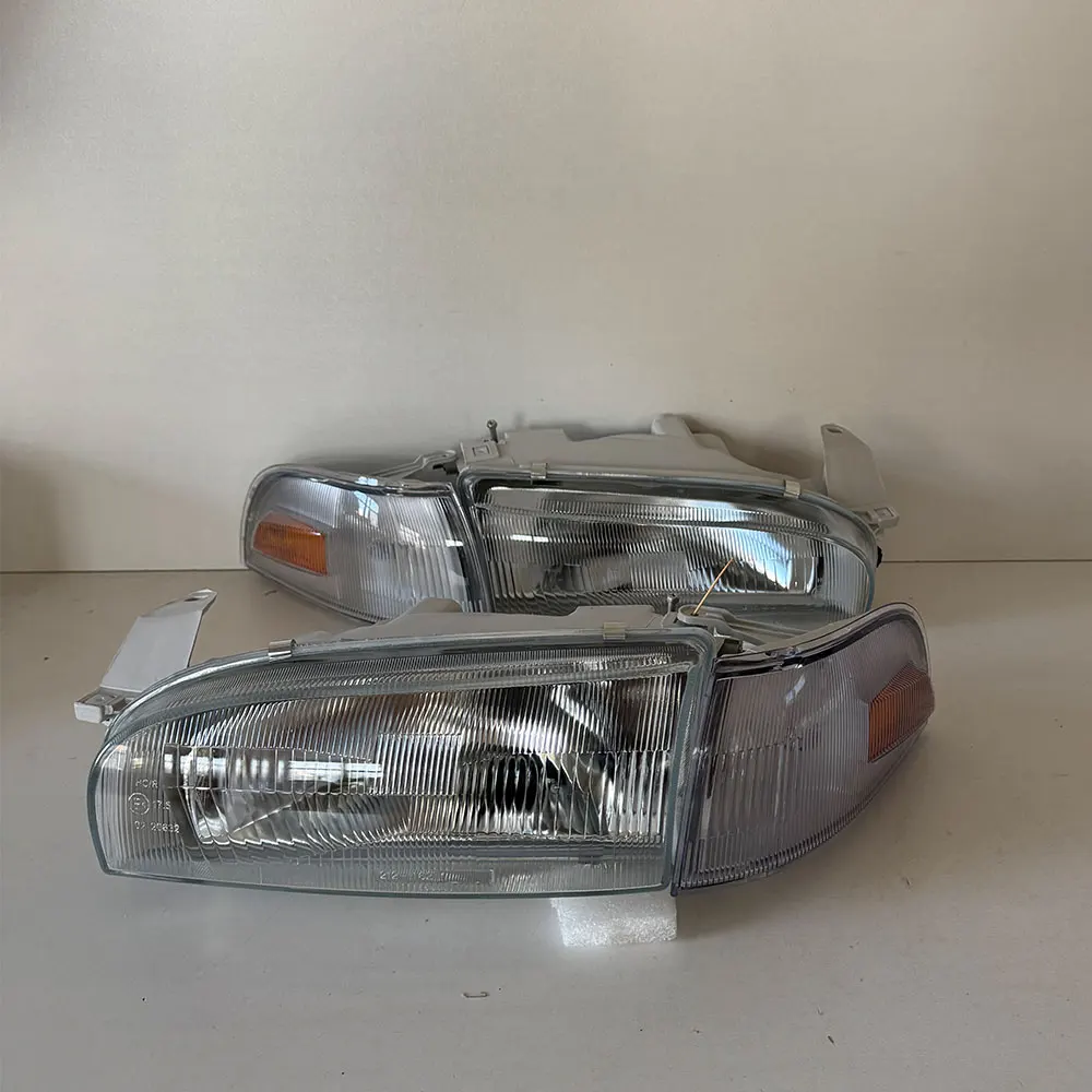 Car Headlight For Toyota Sprinter Carib AE100 AE110 Corolla Ae92