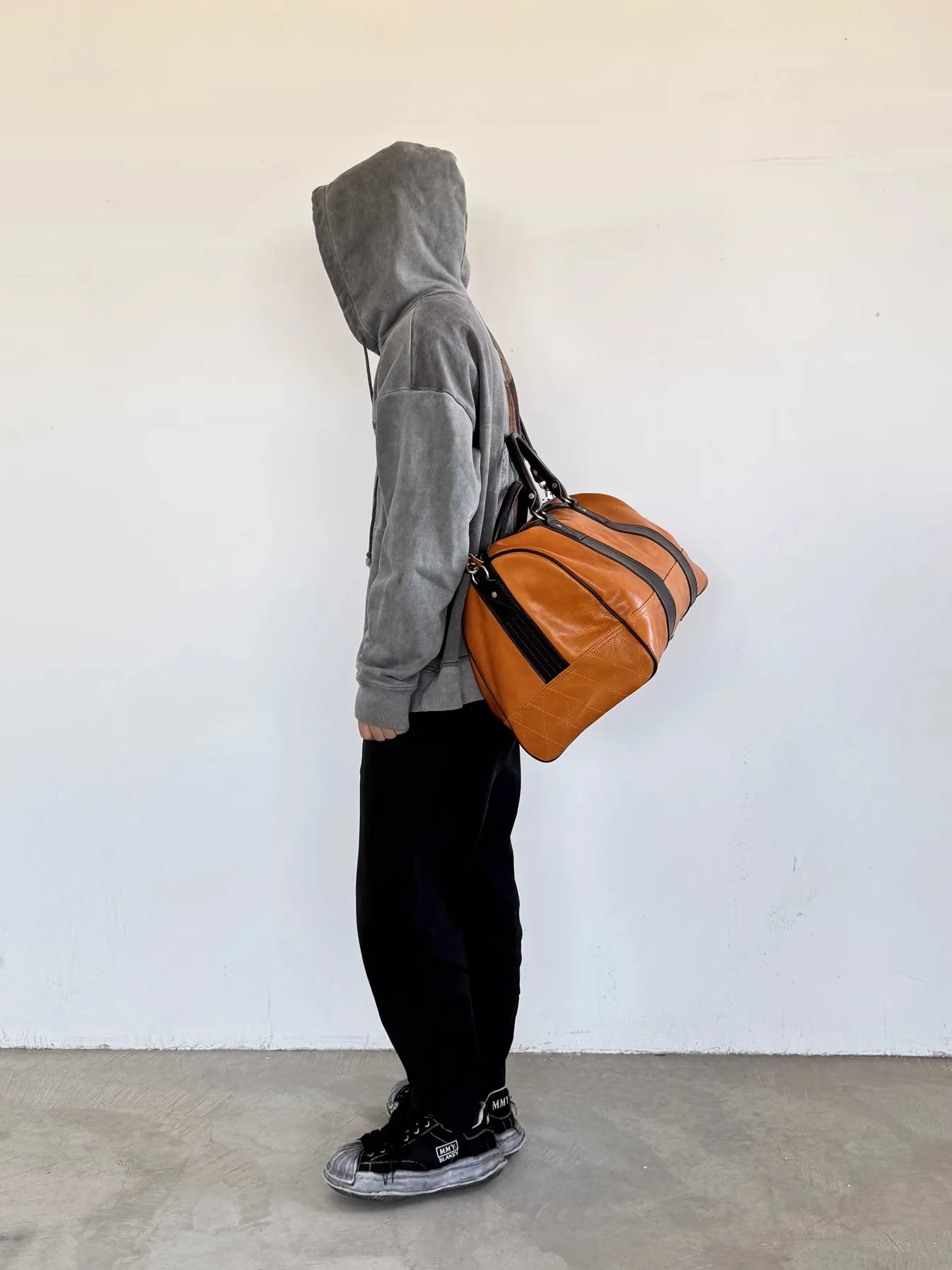 Simple vintage high quality vegetable tanned cowhide men travel bag outdoor sports fitness genuine leather handbag crossbody bag