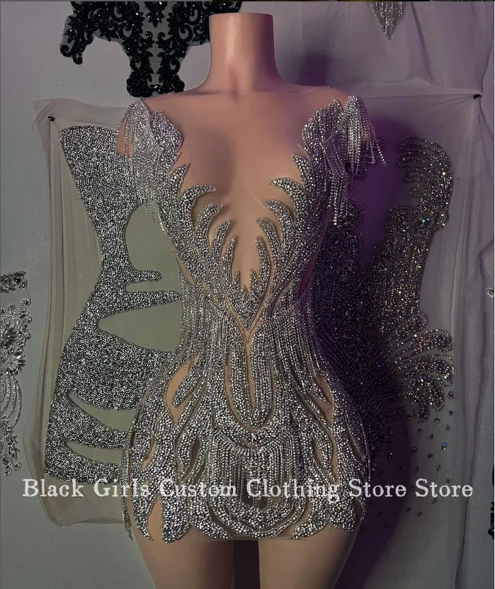 Sexy Sparkling V Neck Cocktail Dress 2024 Silver Luxury Sequin Beaded Mini Short Black Girls Birthday Party فساتين حفلة موسيقية