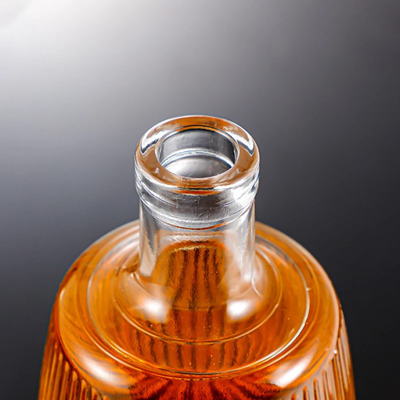 500ml Stripe Glass Bottle with Wooden Stopper Home Bar Liquid Storage Containers Clear Wine Vessel for Brewing Liquor