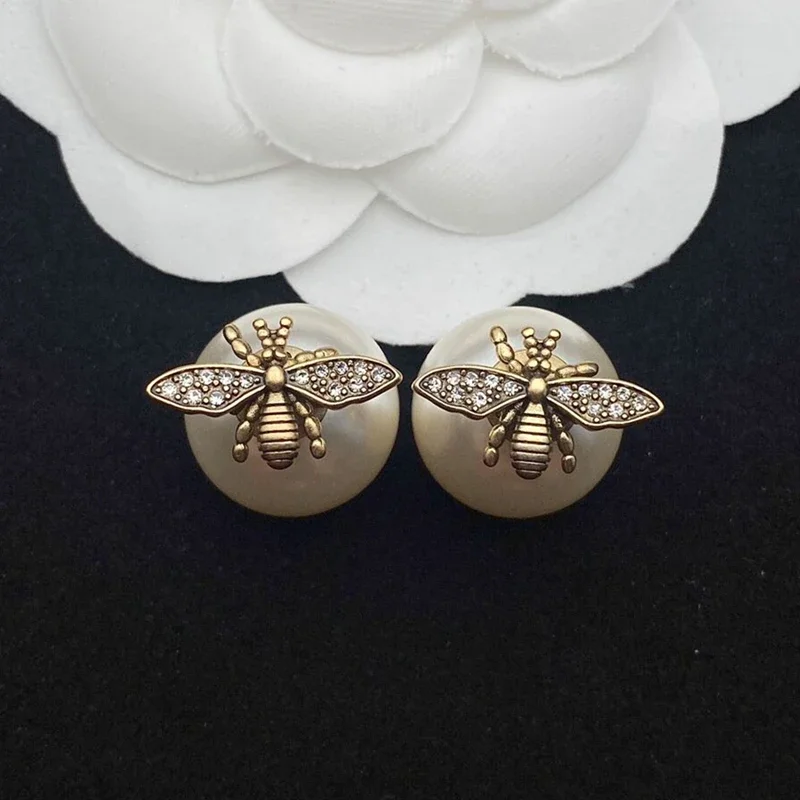 European and American Trend Retro Style Bee Pearl Earrings Light Luxury Women's Fashion Brand Jewelry Gift Wholesale