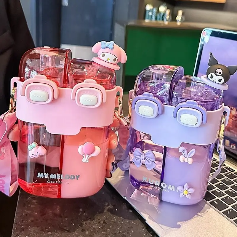 

Детская чашка для воды Kawaii Melody Kuromi Yugui Dog, разделенная соломенная чашка для двойного напитка, портативный пластиковый чайник для воды