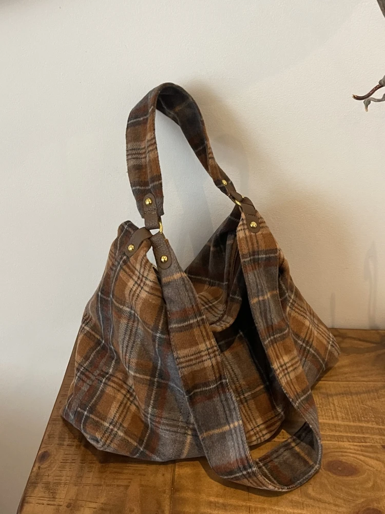 Fashionable Large Capacity Tweed Tote Bag Women's Commuter Shoulder Bag Autumn Winter New Style Office Work All-Match Handbag
