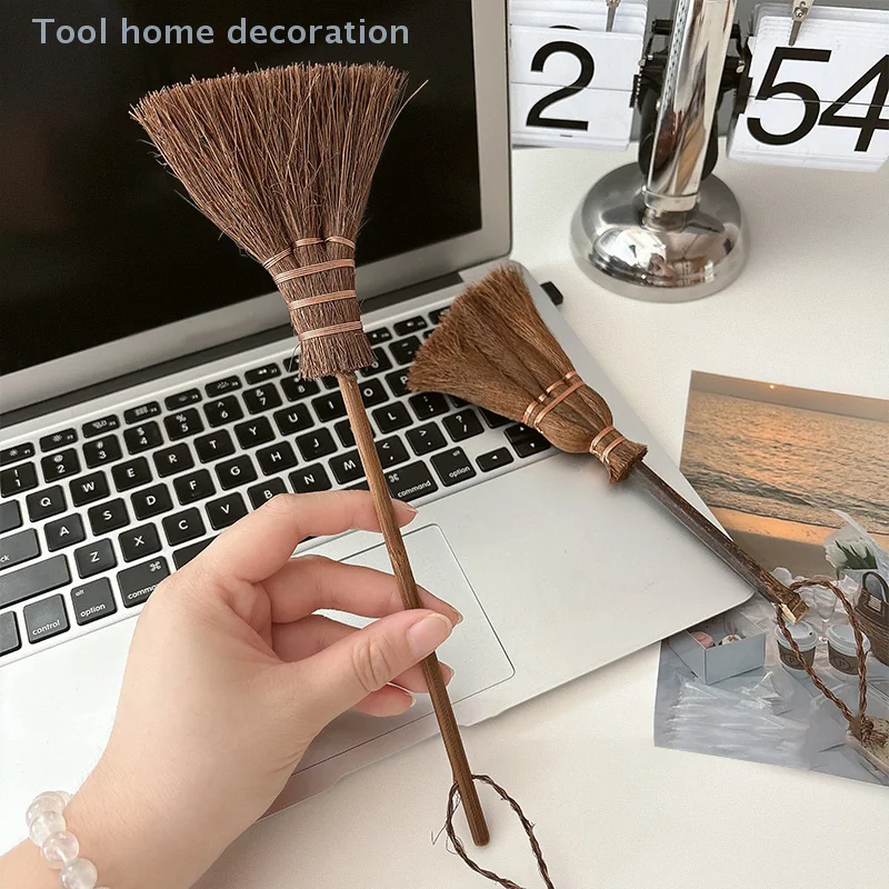 Sapu Desktop Kreatif Sederhana Rumah Tangga Mini Serbaguna Pembersih Sapu Kecil Sikat Celah Jendela Sikat Bulu Telapak Tangan Antik