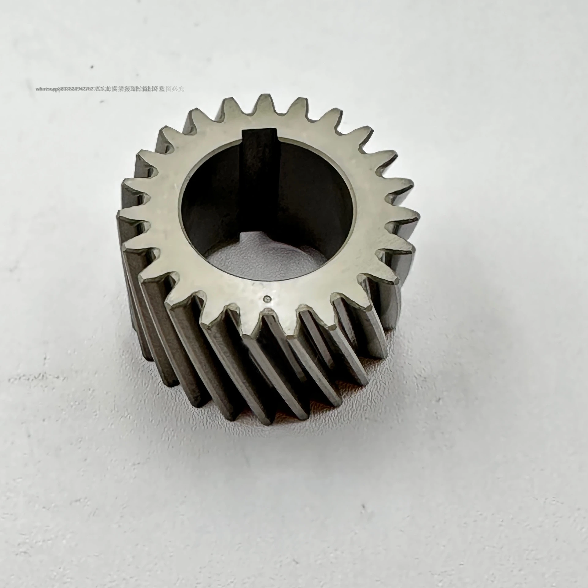 

15841-24110 1584124110 Шестерня коленвала для d722 d782 Шестерня коленвала 23 т