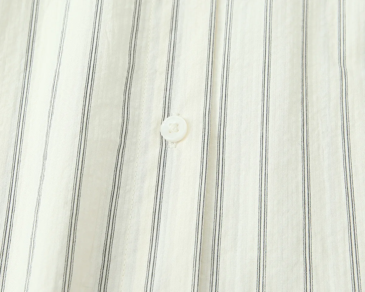 Nowa jesienna damska koszula o prostym, uniwersalnym stylu, z klapami, wiązana, zapinana na jeden guzik, z długim rękawem, o luźnym kroju.