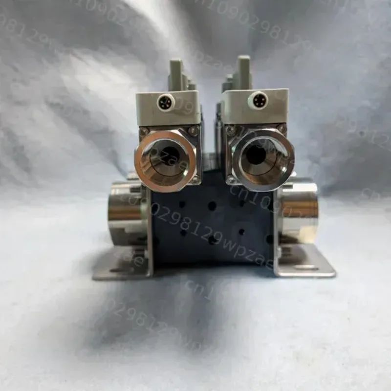 PLC PF3wb02bf-W520p-04-1t-G Water Flow Sensor Unit With Three-Color Display