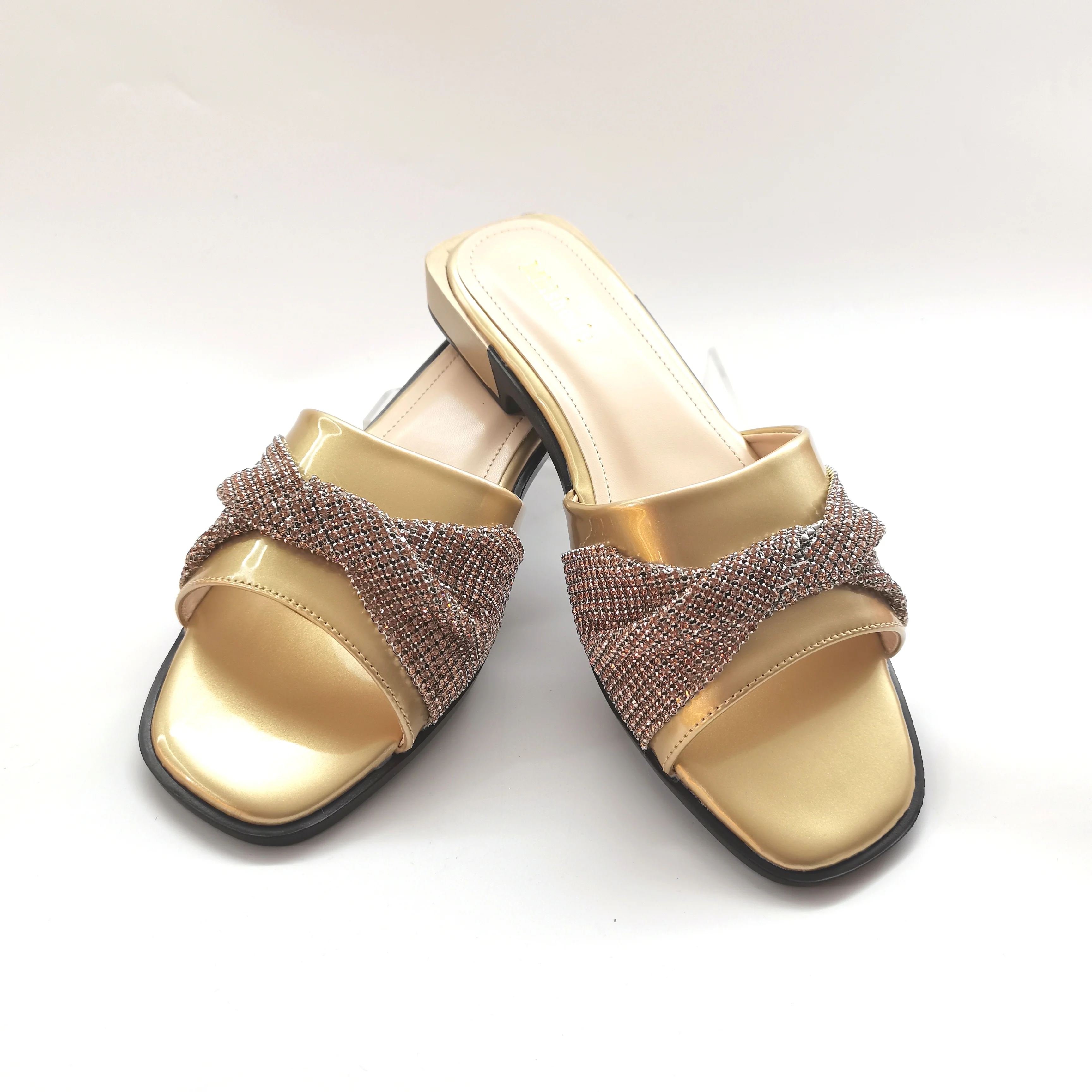 2026 New Low-heeled Stylish Women's Rhinestone Slippers, Thick Heel Point Toe Slip-on Casual Comfortable Lady Shoes F6-402-1