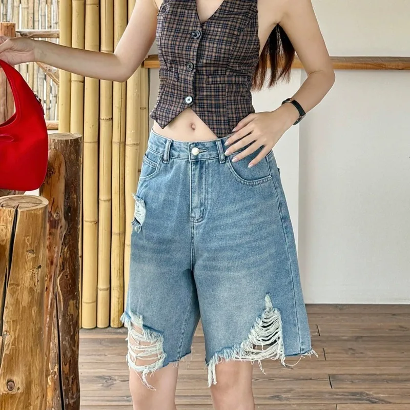 Retro Fashion Popular Light Blue Casual Holiday Ripped Denim Shorts Women's 2026 Summer New Loose Five-point Wide-leg Midi Pants