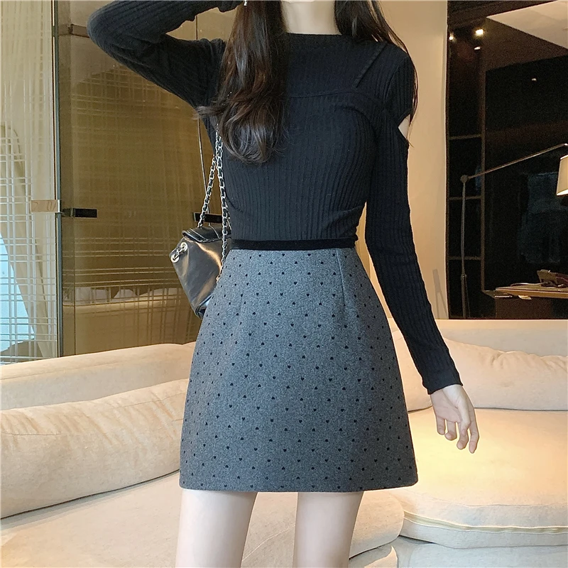 Korean Version Women Autumn Winter Thickened High Waist Slim A-Line Mini Skirt Polka Dot Half-length Versatile Has Inner Shorts