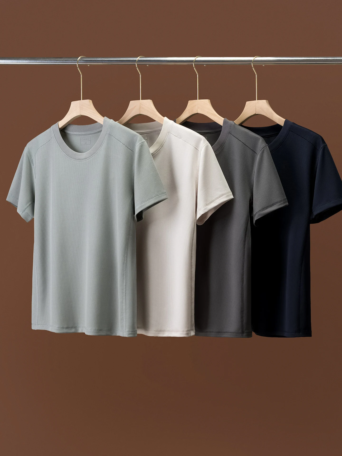 Comfortable Cool Feeling Quick Dry Breathable round Neck Short Sleeve T-Shirt for Men Outdoor Sports Running Casual Polyester...