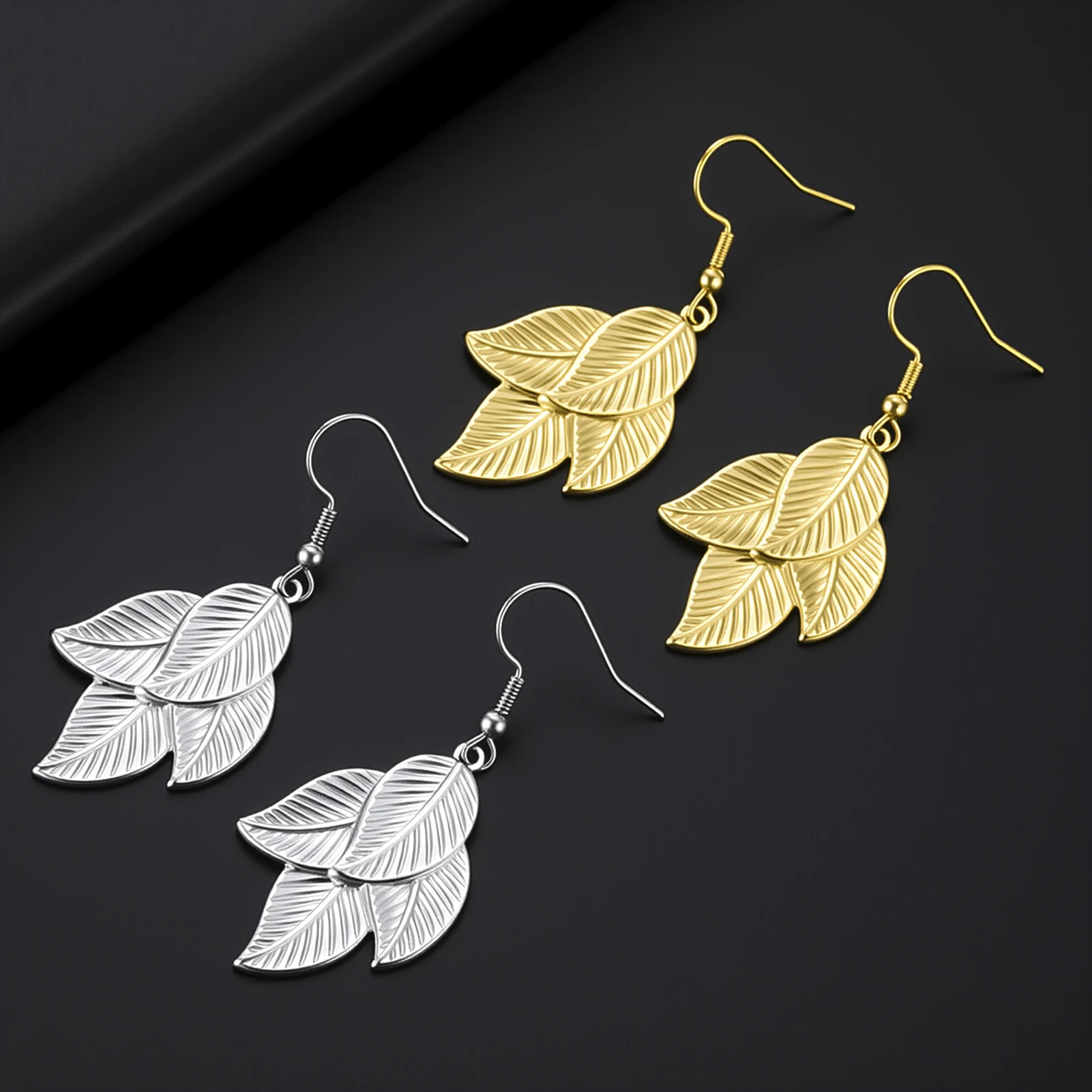COOLTIME Trendige Blatt-Ohrringe für Damen aus Edelstahl in Goldfarbe, Modische Schmuck-Ohrringe im Großhandel – Detail 3