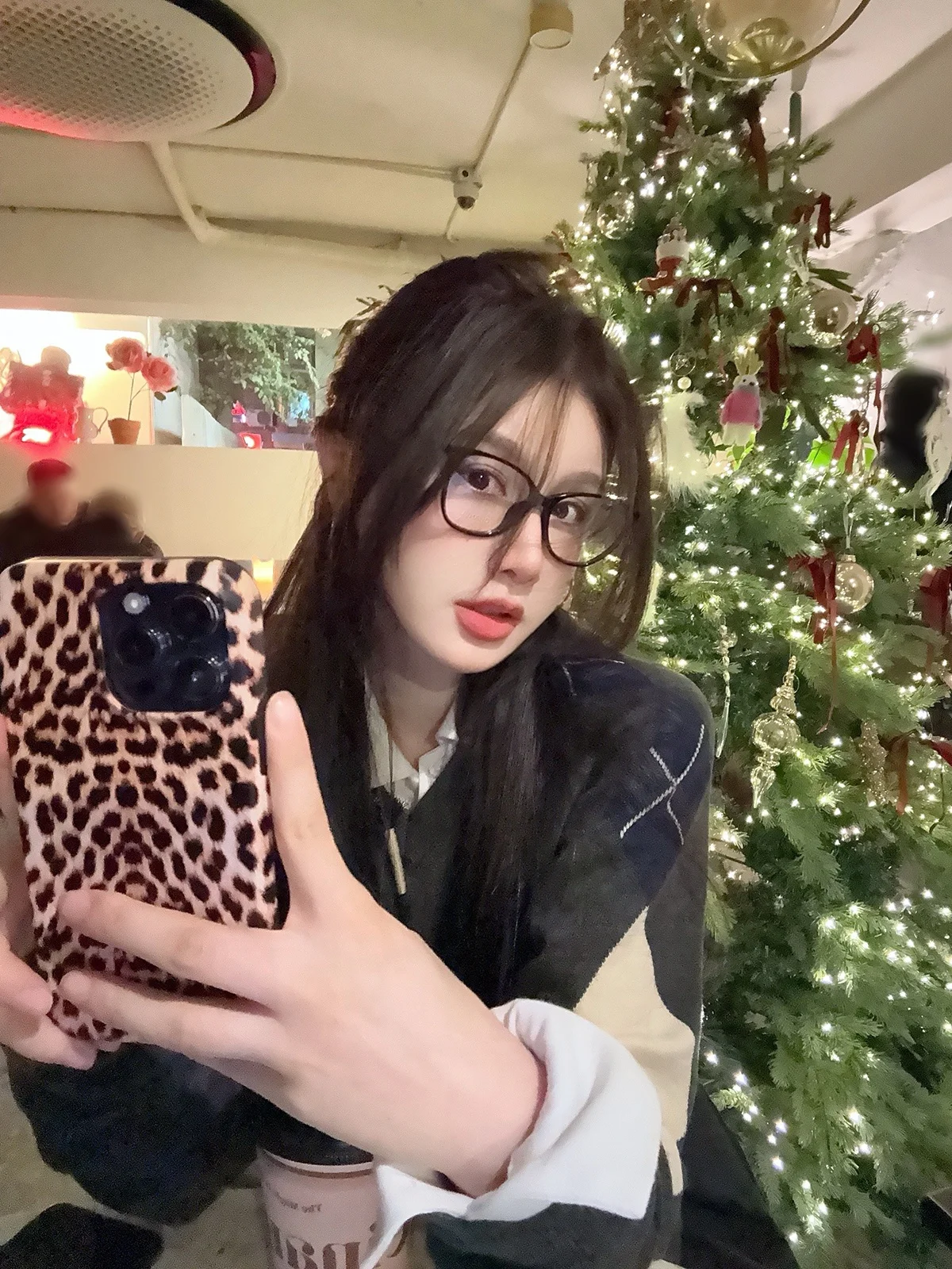 

IUIU a Jing Home Berlin High Intelligence Girl Knitted Sweater Top Short V-Neck College Style Diamond Grid Autumn Winter