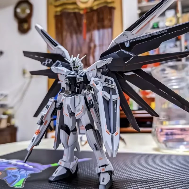 Newdom Unactivated สี Zgmf-X10a Hg 1/144 Mech ชุดประกอบชุดเดสก์ท็อปตกแต่งของเล่นเด็กของขวัญสะสม