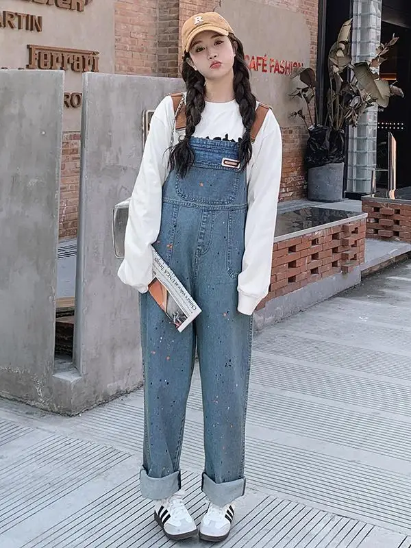 

Модные джинсовые комбинезоны для женщин: дизайнерская модель с высокой талией, широкими штанинами и необработанным краем, повседневные, весна-осень, новинка