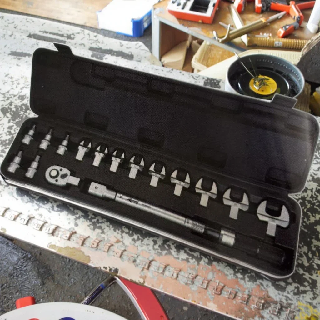 AE-JNJ03016 16Pcs 1/2'' Opening Insert Torque Wrench Set 20-220N.m Hand Tool Set with Bit Socket