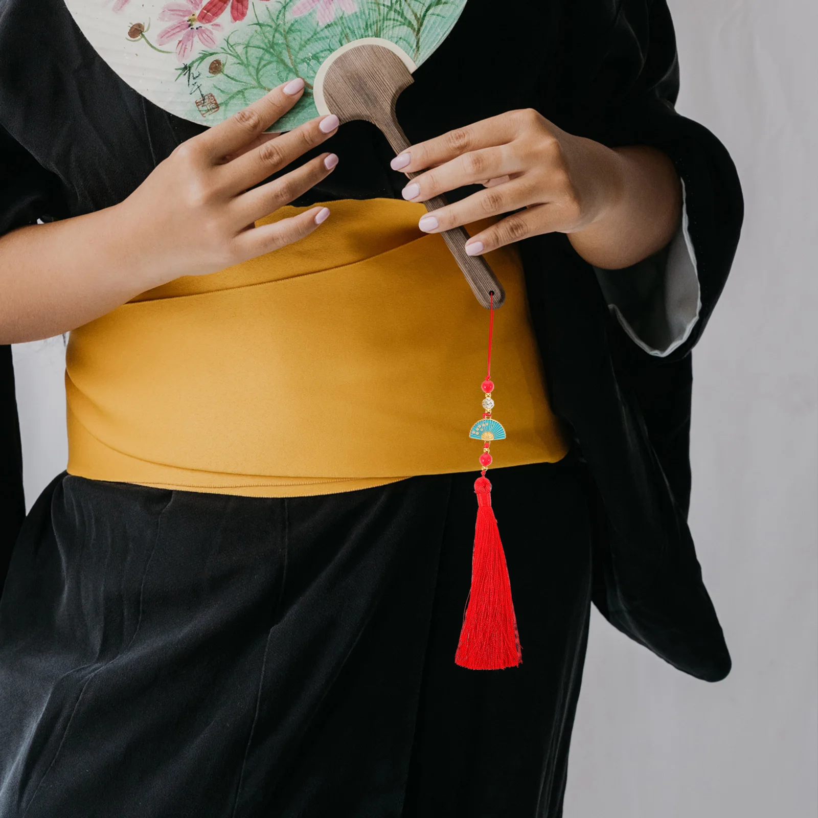 

Chinese Tassel Pendant Fan Ornament for Taichi Martial Arts Decorative Hanging Chinese Knot Red Tassels Charm