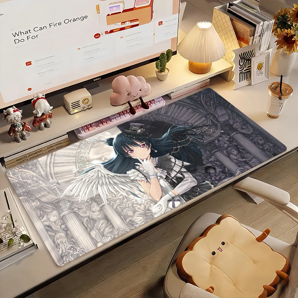 mouse-pad-gamer-grande-90x40cm-com-estampa-de-menina-anime-idol-escolar-antiderrapante-com-borda-costurada-em-borracha-tapete-de-mesa-extragrande